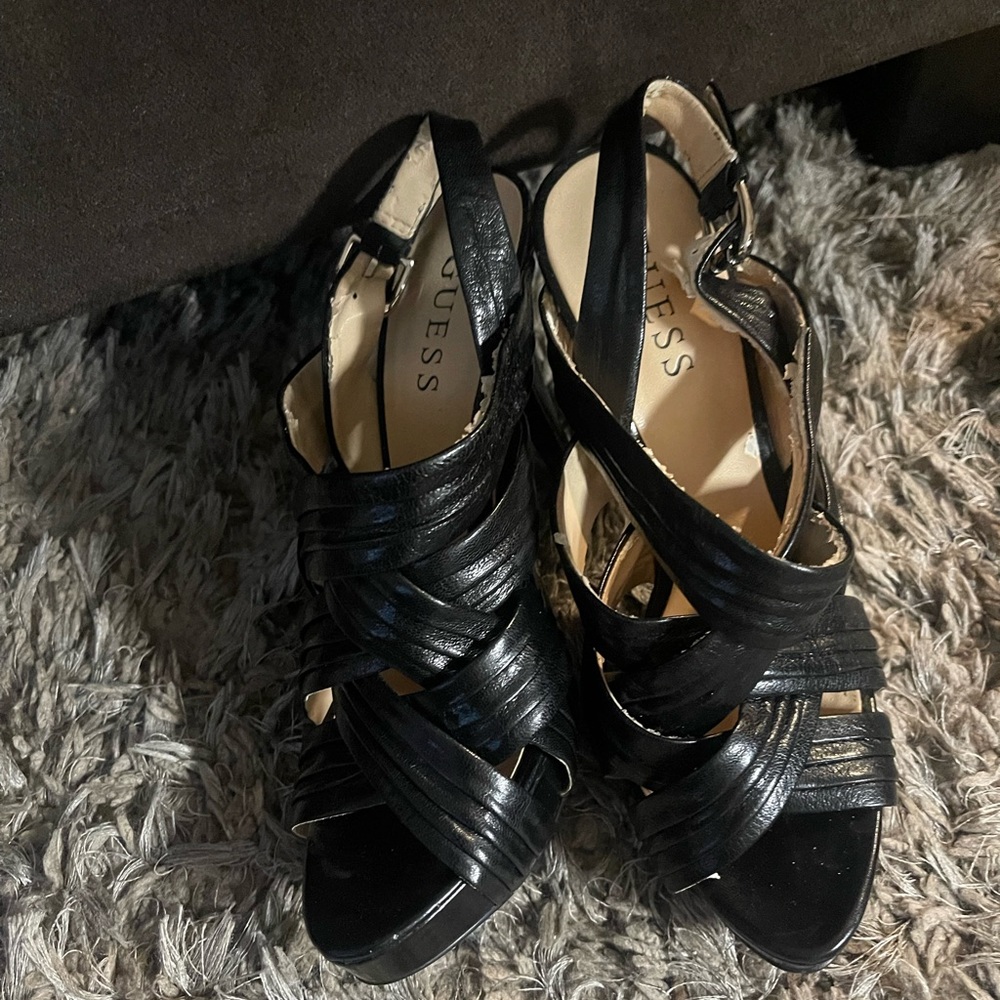 Heels - Picture 3 of 3